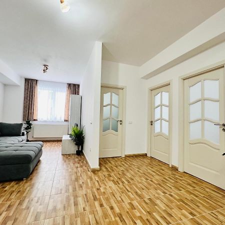 Altheda Living Brownie 29E-2 Apartment Suceava Bagian luar foto