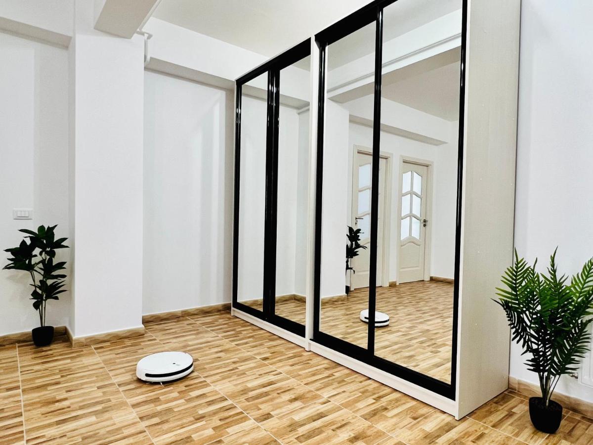 Altheda Living Brownie 29E-2 Apartment Suceava Bagian luar foto